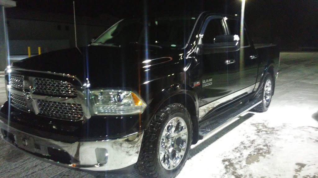 Lave-Auto De LOutaouais | 475 Boulevard Saint-René E, Gatineau, QC J8P 8A5, Canada | Phone: (819) 643-4437