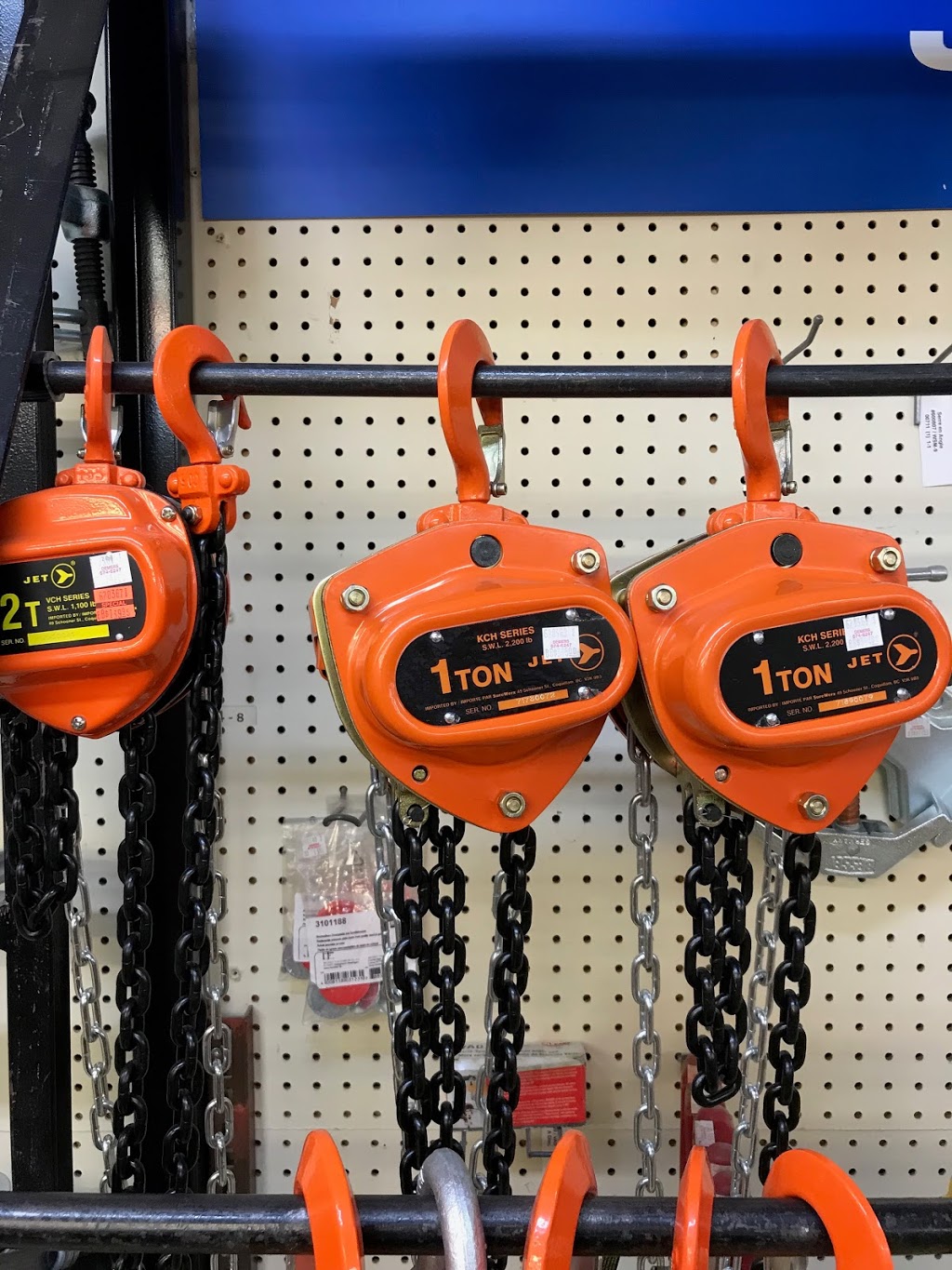 Demers Quincaillerie Industrielle | 2166 Bd Marie-Victorin, Longueuil, QC J4G 1A9, Canada | Phone: (450) 674-6247