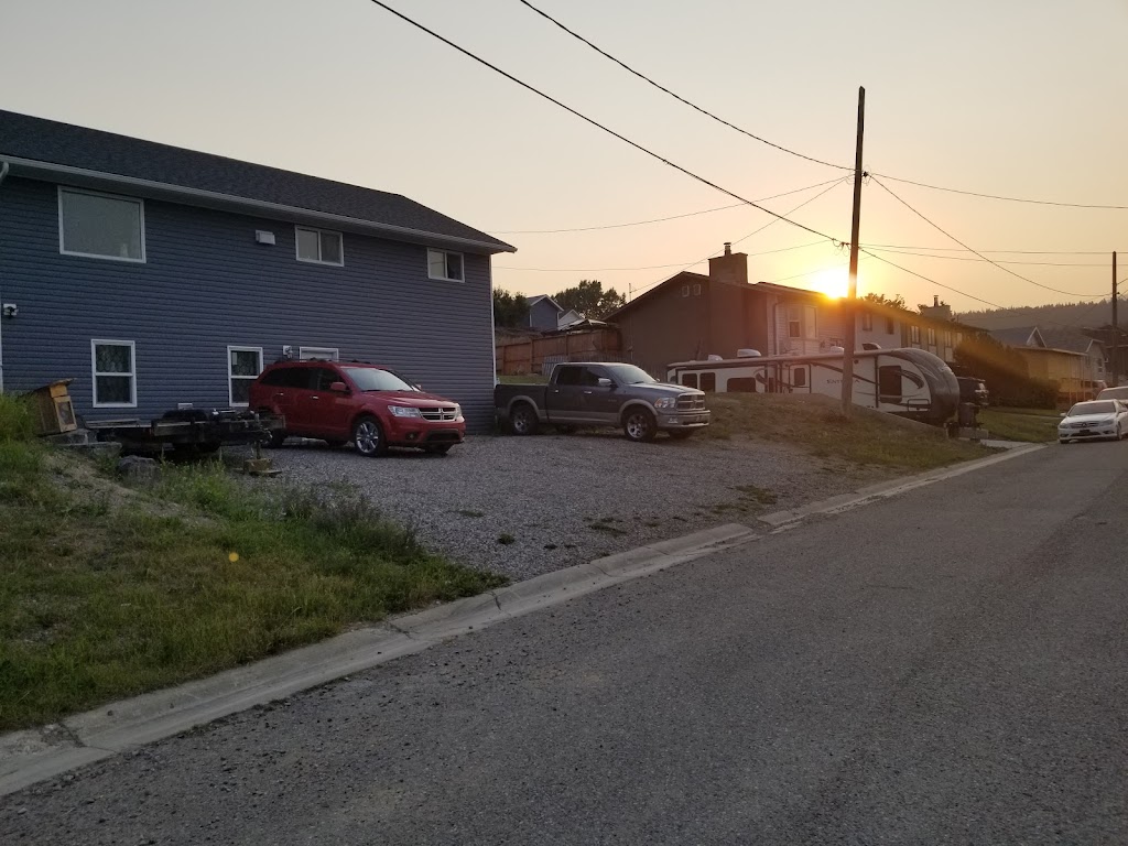 Two Old Crows BnB | 21 Ave, Coleman, AB T0K 0M0, Canada | Phone: (403) 915-8081