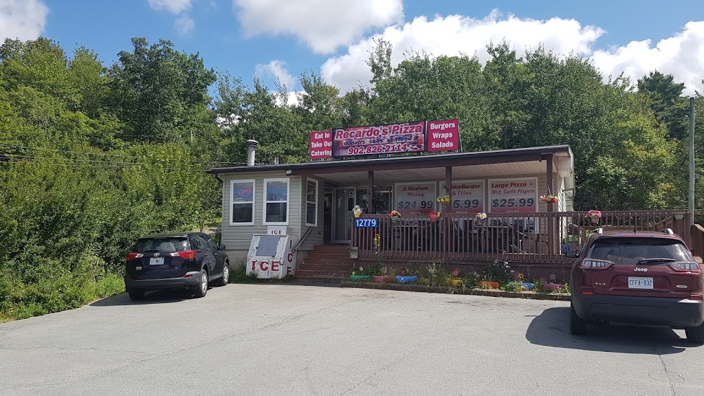 Recardos Take-Out | 12779 Peggys Cove Rd, Tantallon, NS B3Z 2N2, Canada | Phone: (902) 826-2114