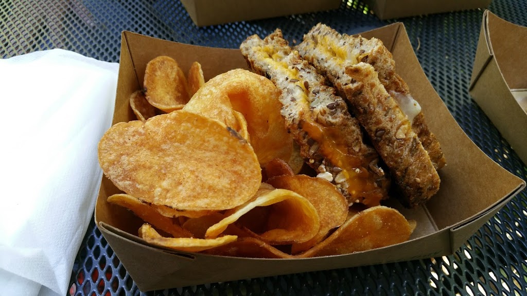 The Lynn Canyon Cafe | 3690 Park Rd, North Vancouver, BC V7J 1Z1, Canada | Phone: (604) 984-9311