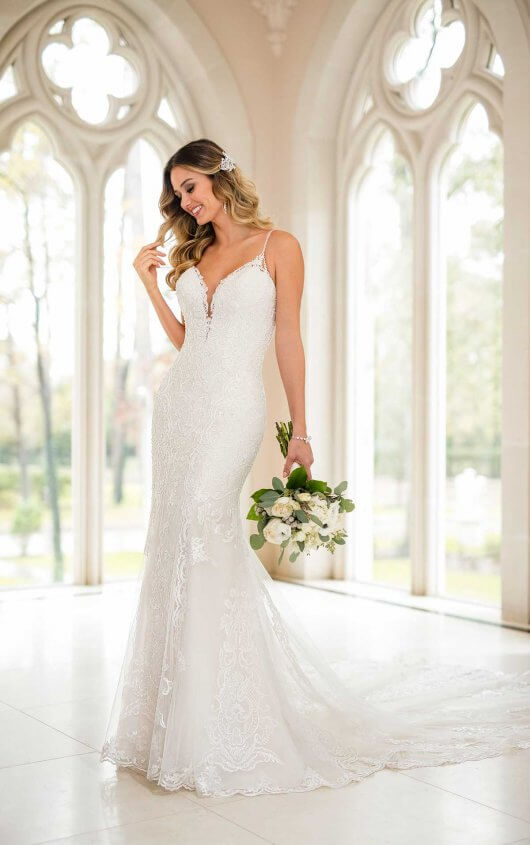Blue Willow Bride | 38 Pine St 2nd Floor, Collingwood, ON L9Y 2N7, Canada | Phone: (705) 443-8456
