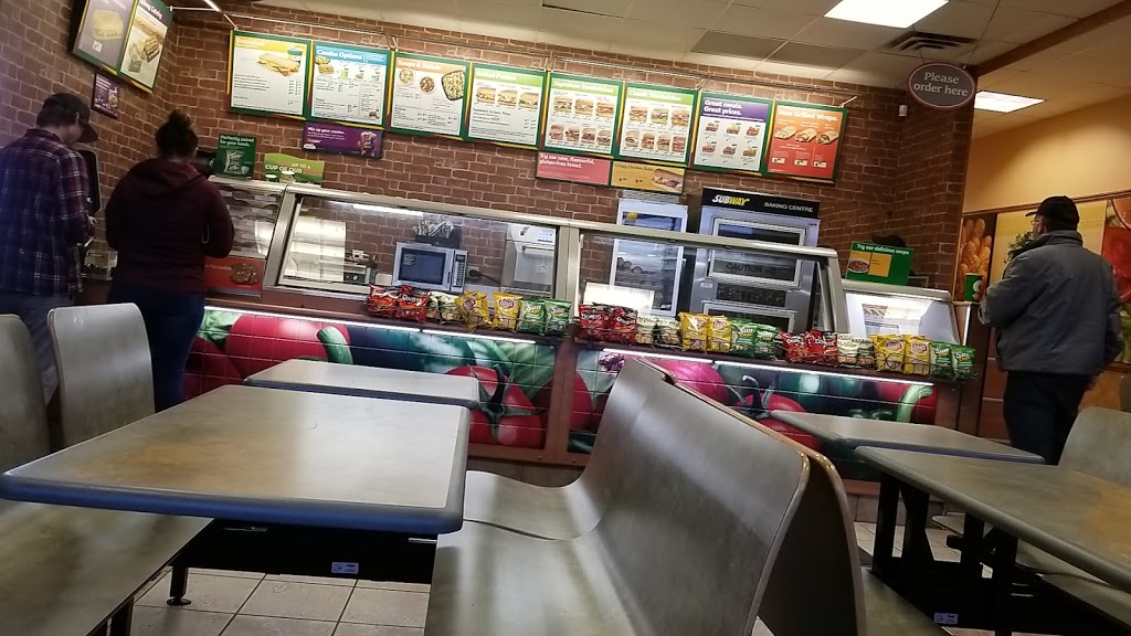 Subway | 7 Commerce Rd, Angus, ON L0M 1B2, Canada | Phone: (705) 424-4000