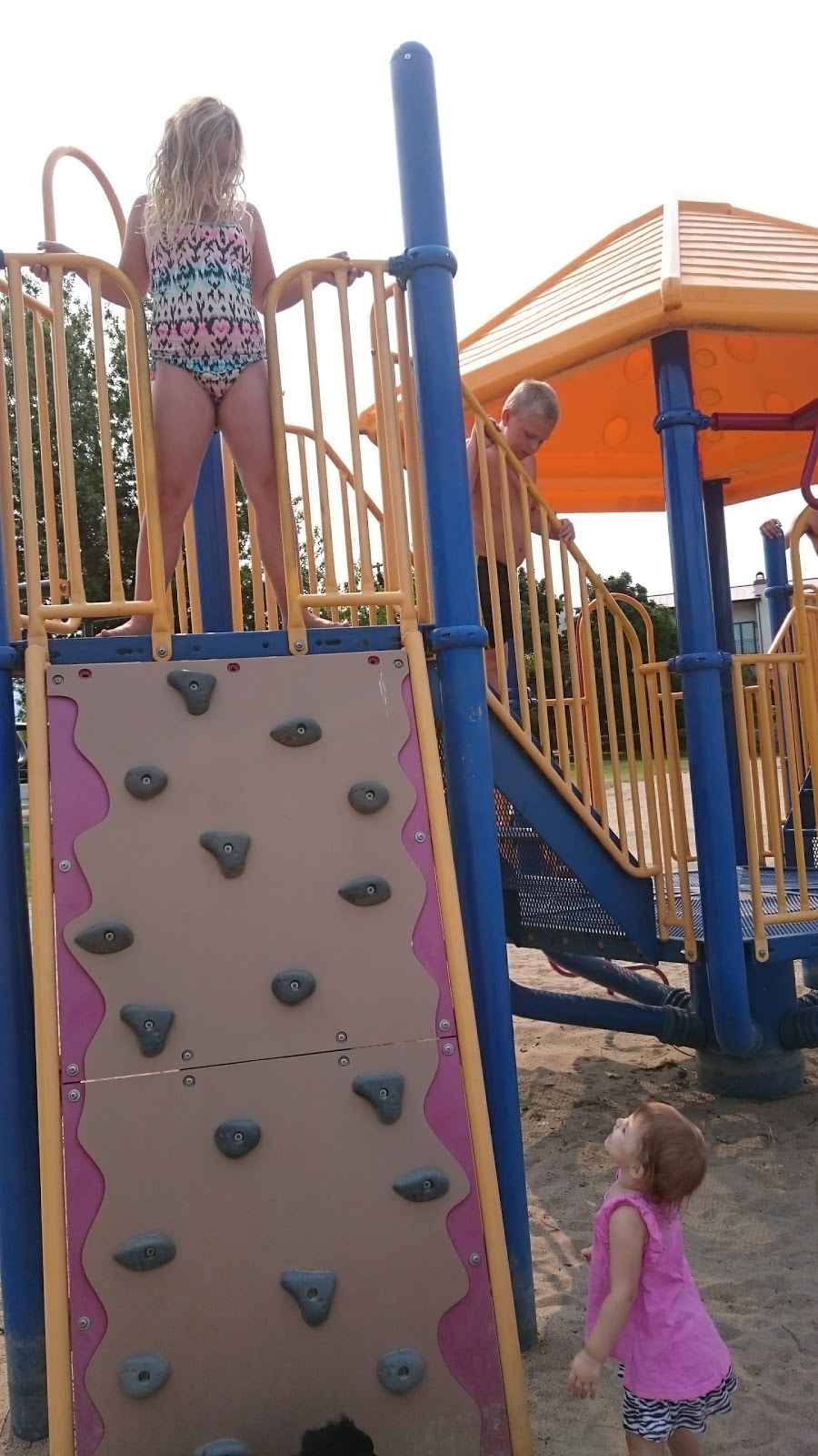 Rotary Beach Park | 3726, 3736 Lakeshore Rd, Kelowna, BC V1W, Canada | Phone: (250) 862-6191