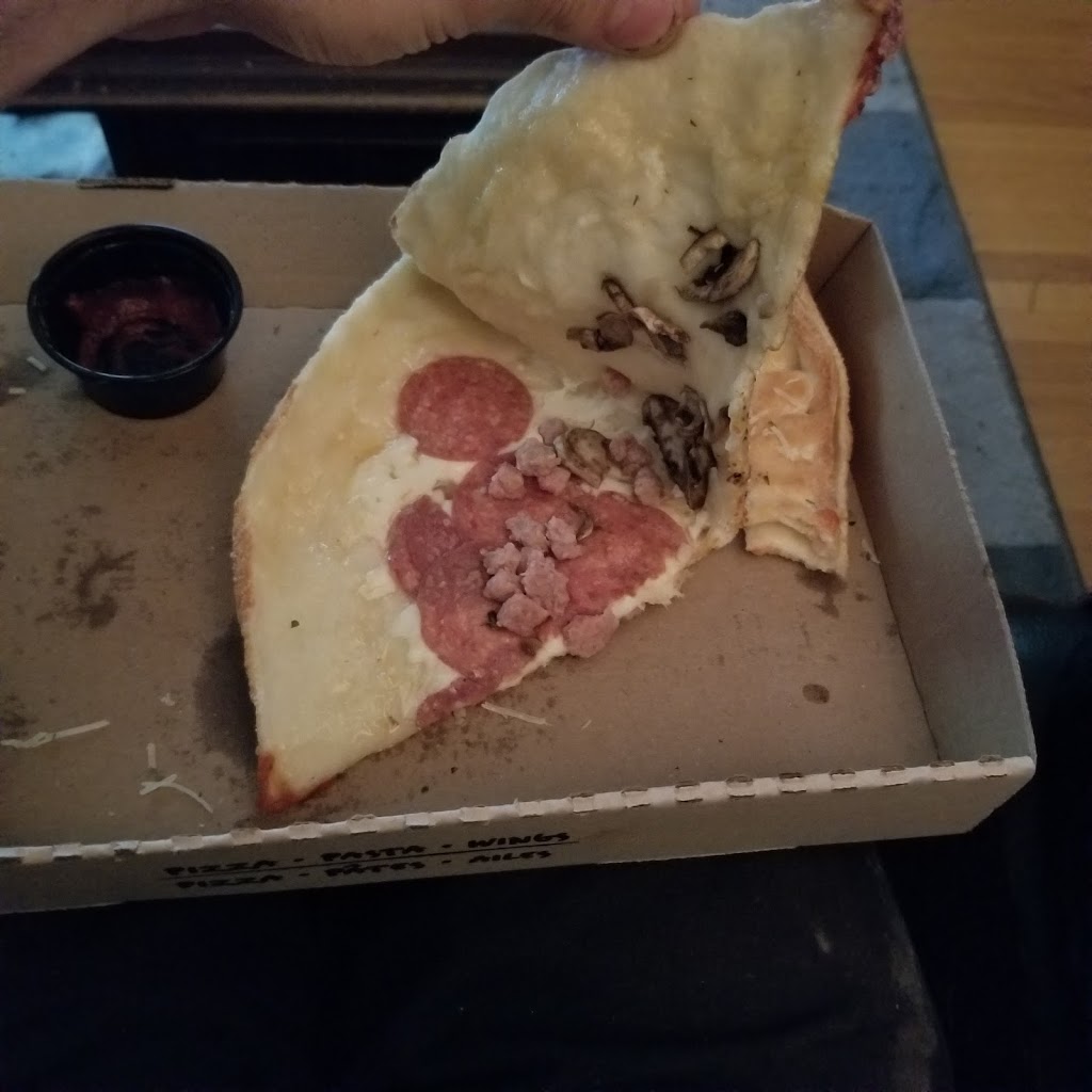 Pizza Hut | 1440 52 St NE, Calgary, AB T2A 4T8, Canada | Phone: (403) 310-1010