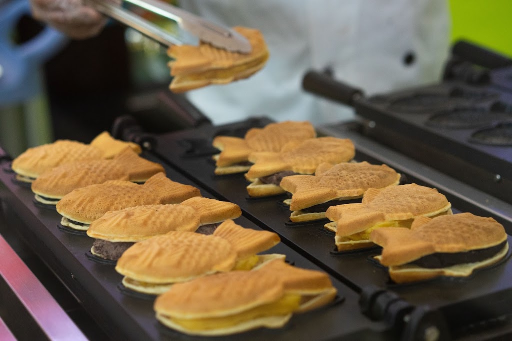 Dakos Taiyaki | 6464 Yonge St, North York, ON M2M 3X4, Canada | Phone: (416) 229-6060