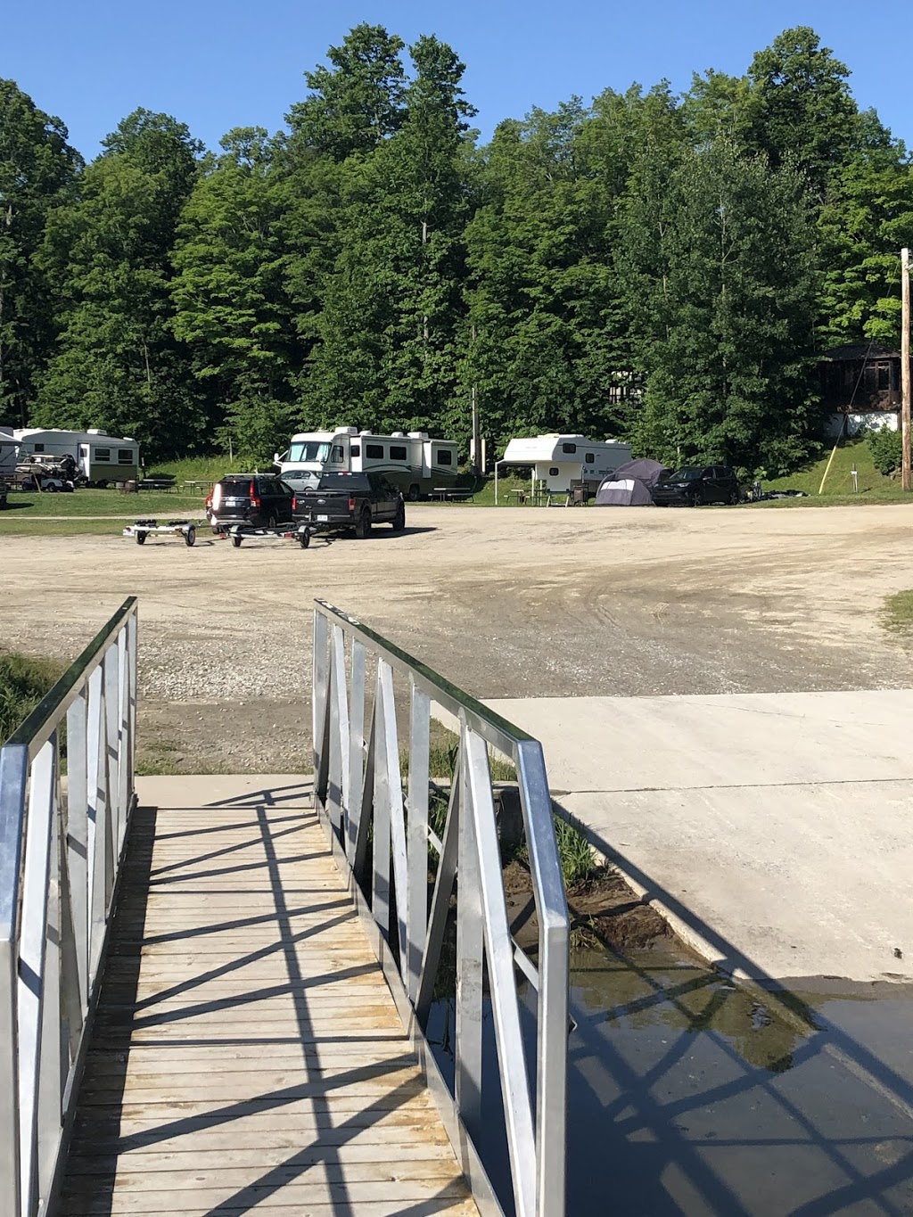 Camping M. Morin | 89 Chemin du Quai-Public, Sainte-Thérèse-de-la-Gatineau, QC J0X 2X0, Canada | Phone: (819) 441-3525