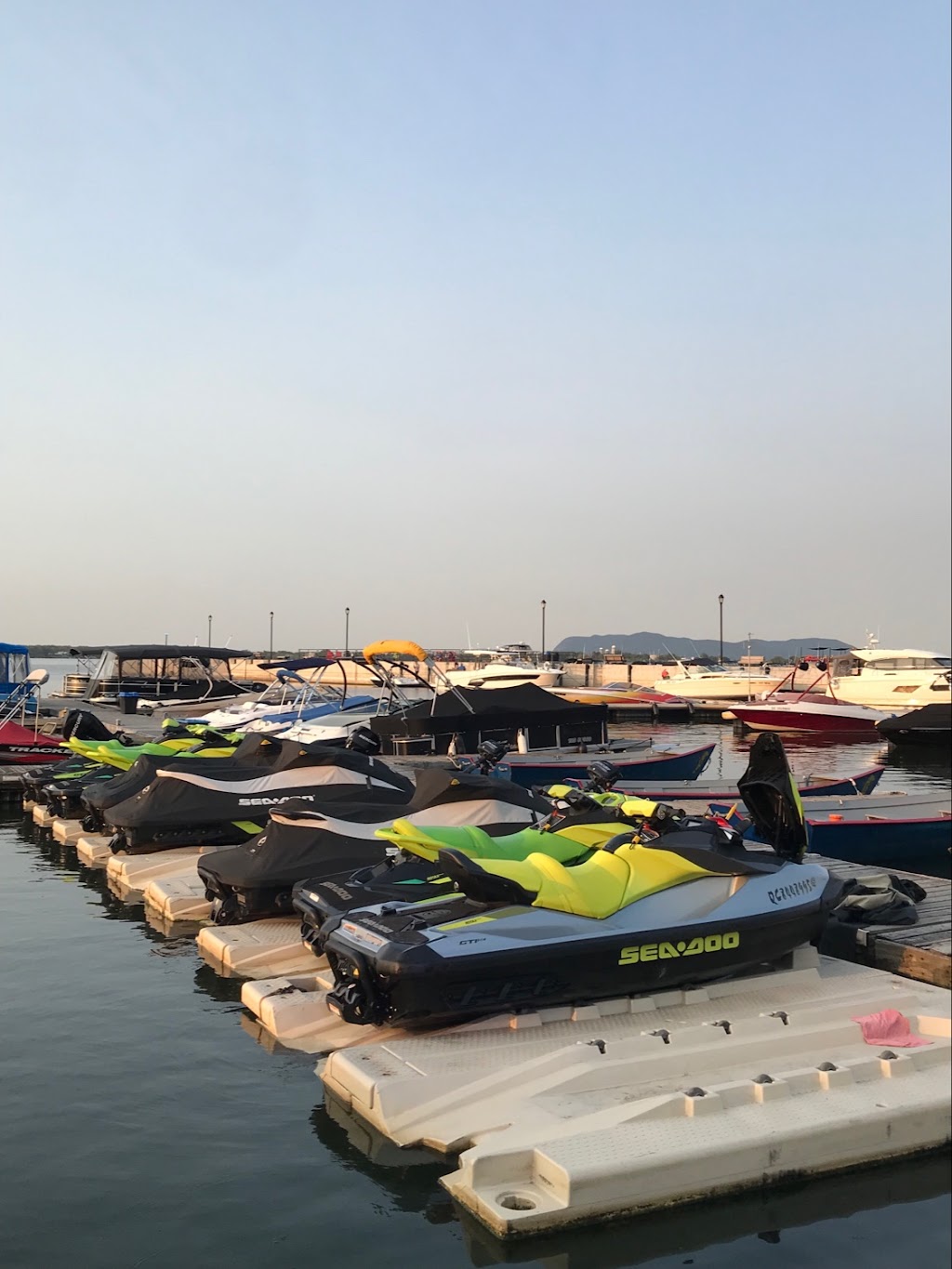 Locations Moto-Marine Sport | 1731 Av. Bourgogne, Chambly, QC J3L 1Y8, Canada | Phone: (450) 447-0617