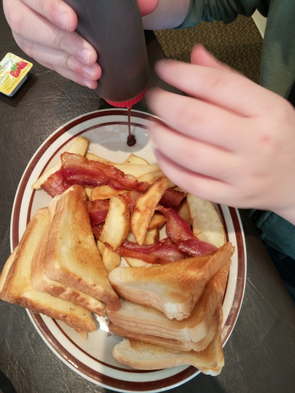 Kirkfield Restaurant | 991 Portage Rd, Kirkfield, ON K0M 2B0, Canada | Phone: (705) 438-5385