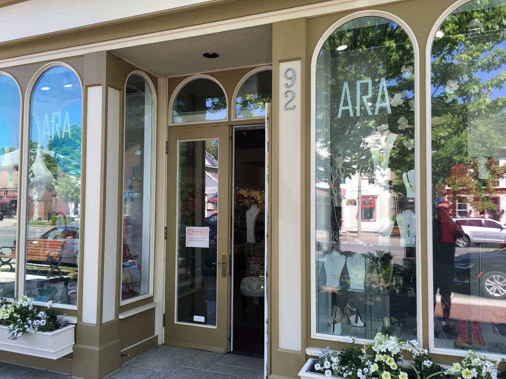 The Butterfly Gallery | 4438 Queen St, Niagara Falls, ON L2E 2L3, Canada | Phone: (905) 354-3204