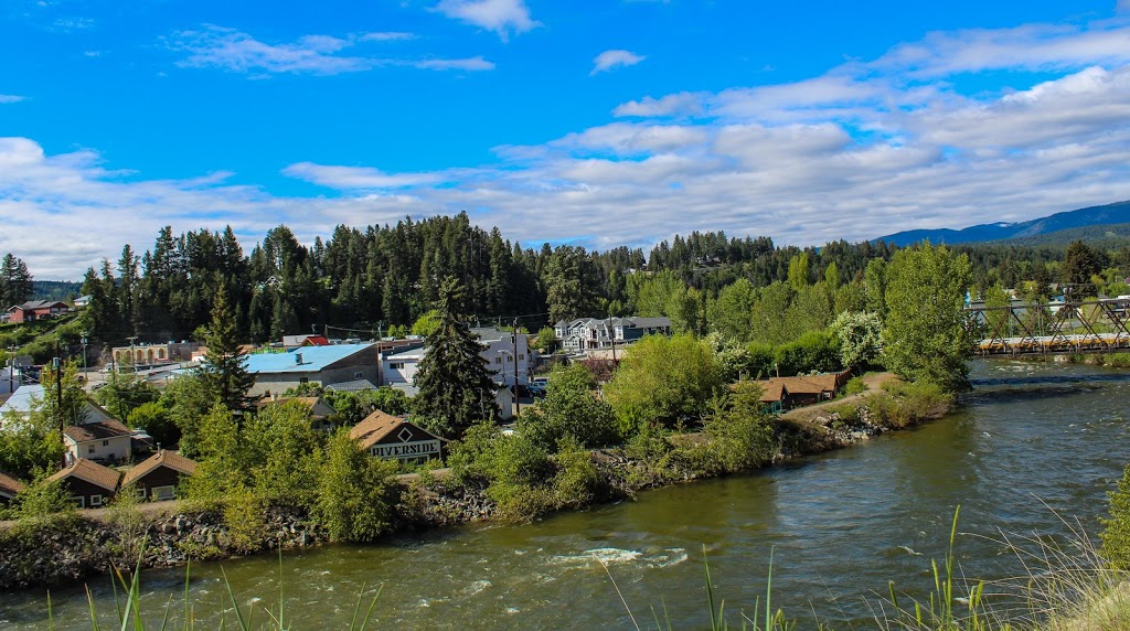 Riverside Cabins | 307 Thomas Avenue, Princeton, BC V0X 1W0, Canada | Phone: (250) 295-6232