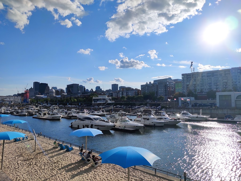 Plage de lHorloge | 1 Rue Quai de lHorloge, Montréal, QC H2Y 2E2, Canada | Phone: (514) 496-7678