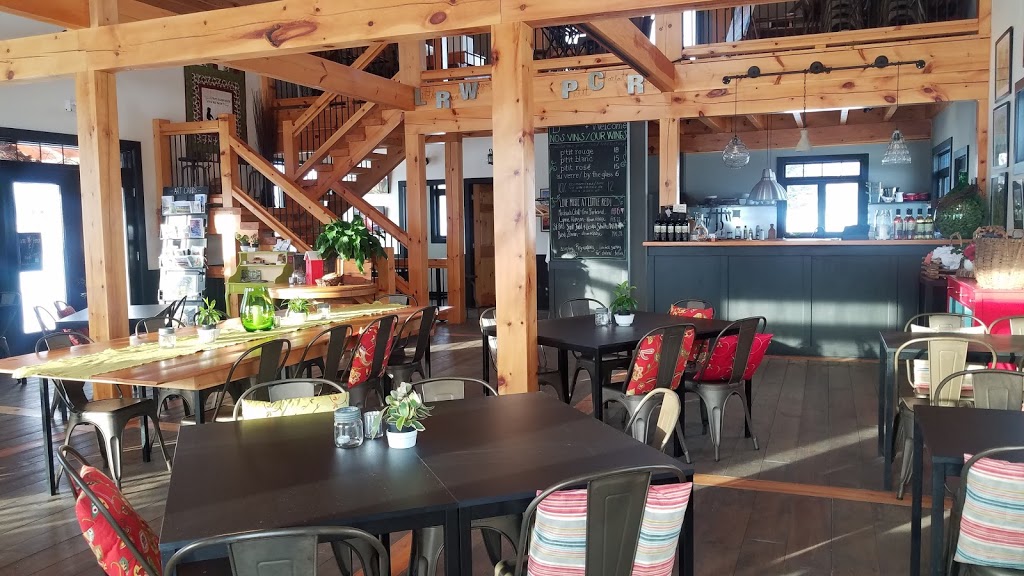 Little Red Wagon Winery / Vignoble Petit Chariot Rouge | 165 Chemin de Calumet O, Shawville, QC J0X 2Y0, Canada | Phone: (819) 744-0842