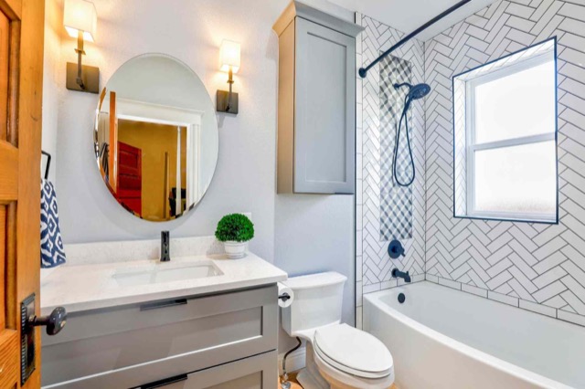 Bathroom Renovations Guelph Pros | 78 Cedar St, Guelph, ON N1G 1C5, Canada | Phone: (226) 499-3933