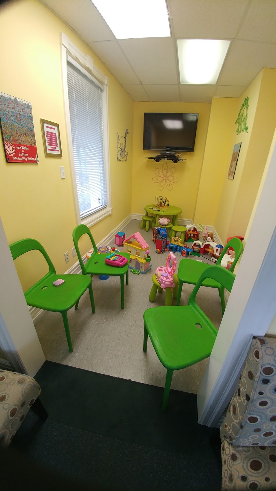 ParkPlace Junior, General Dentists 4 Kids | 107 Queen St E, Brampton, ON L6W 2A9, Canada | Phone: (905) 866-6606