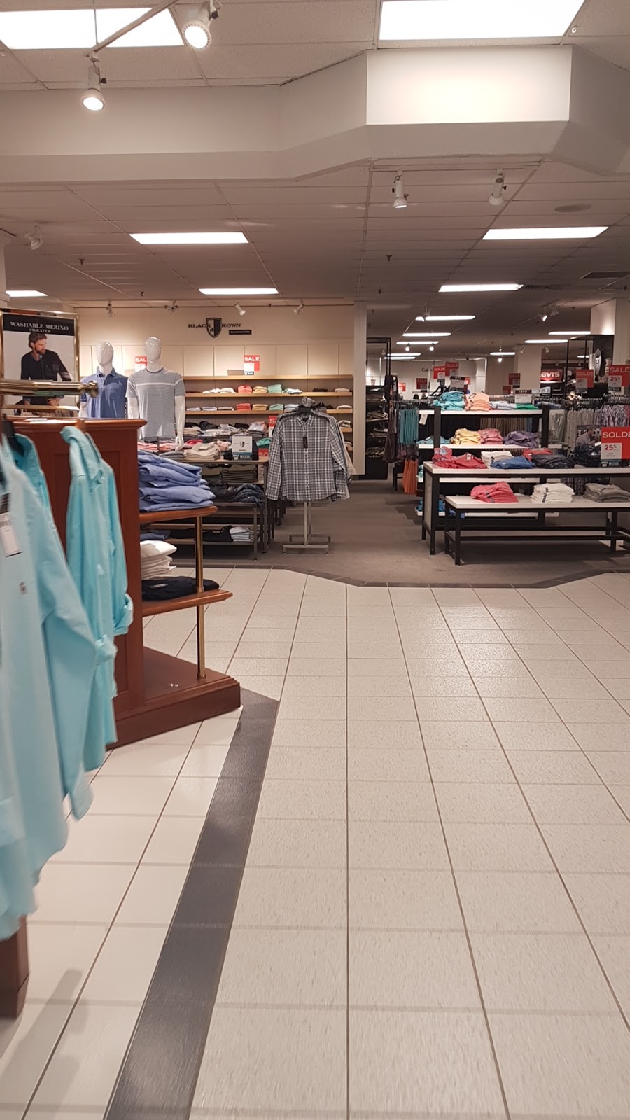 The Bay | 1200 St Laurent Blvd, Ottawa, ON K1K 3B8, Canada | Phone: (613) 748-6105