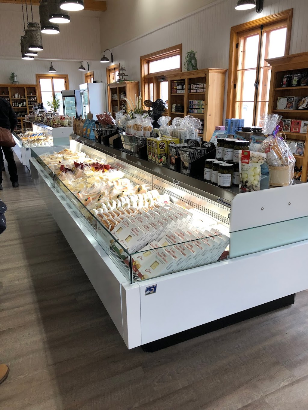 Laiterie Charlevoix | 1167 Boulevard Mgr de Laval, Baie-Saint-Paul, QC G3Z 2W7, Canada | Phone: (418) 435-2184