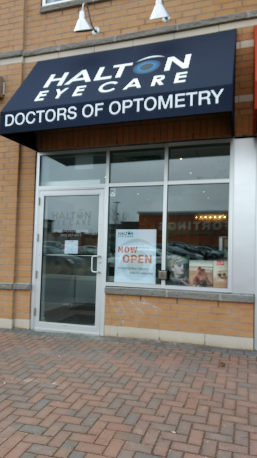 Halton Eye Care - Dr. Aneesha Jain & Dr. David S. Sooklal | 515 Dundas St W Unit 6, Oakville, ON L6M 1L9, Canada | Phone: (905) 257-4411