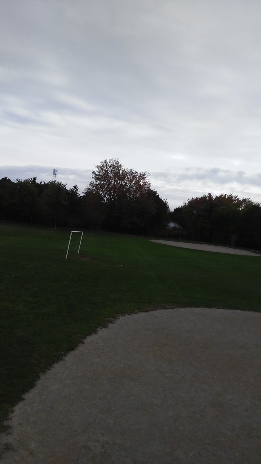 Brookdale Park | 1215 Bridge Rd, Oakville, ON L6L 2C3, Canada | Phone: (416) 338-4386