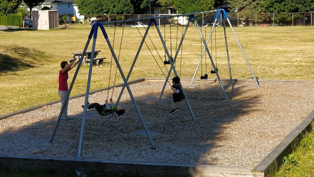 Ash Park | 8288 Ash St, Vancouver, BC V6P 3L9, Canada | Phone: (604) 873-7000