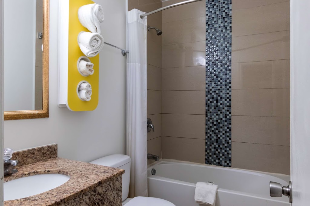 Motel 6 Sudbury, ON | 1222 Pioneer Rd, Sudbury, ON P3G 1A6, Canada | Phone: (705) 470-3004
