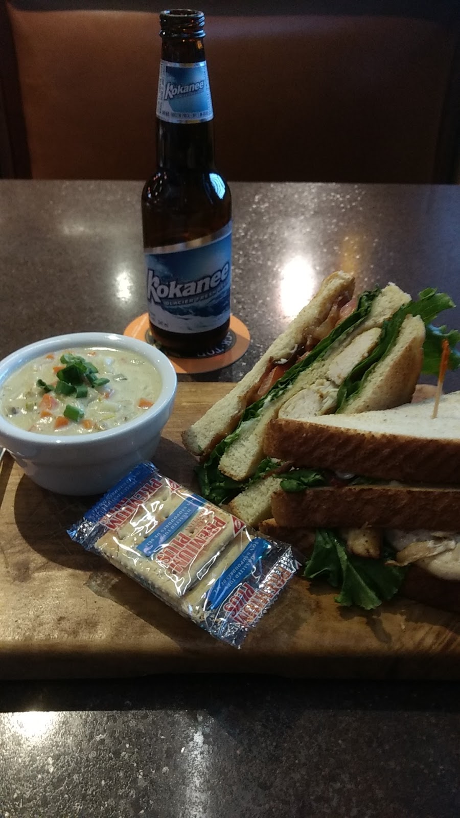 Don Cherrys Sports Grill | 209 Van Horne St S, Cranbrook, BC V1C 6R9, Canada | Phone: (778) 520-2224