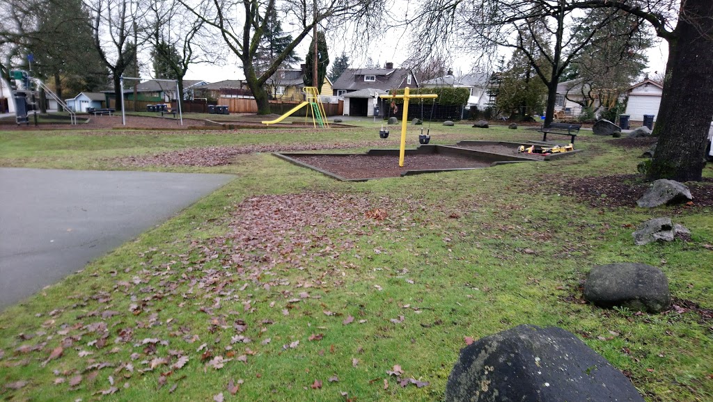 Victory Heights Park | 921 Chilliwack St, New Westminster, BC V3L 4V6, Canada | Phone: (604) 521-3711