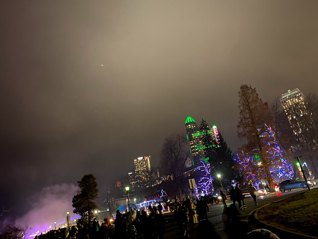 Niagara Falls Fireworks | 6660 Niagara Pkwy, Niagara Falls, ON L2G 3N4, Canada | Phone: (905) 356-6061