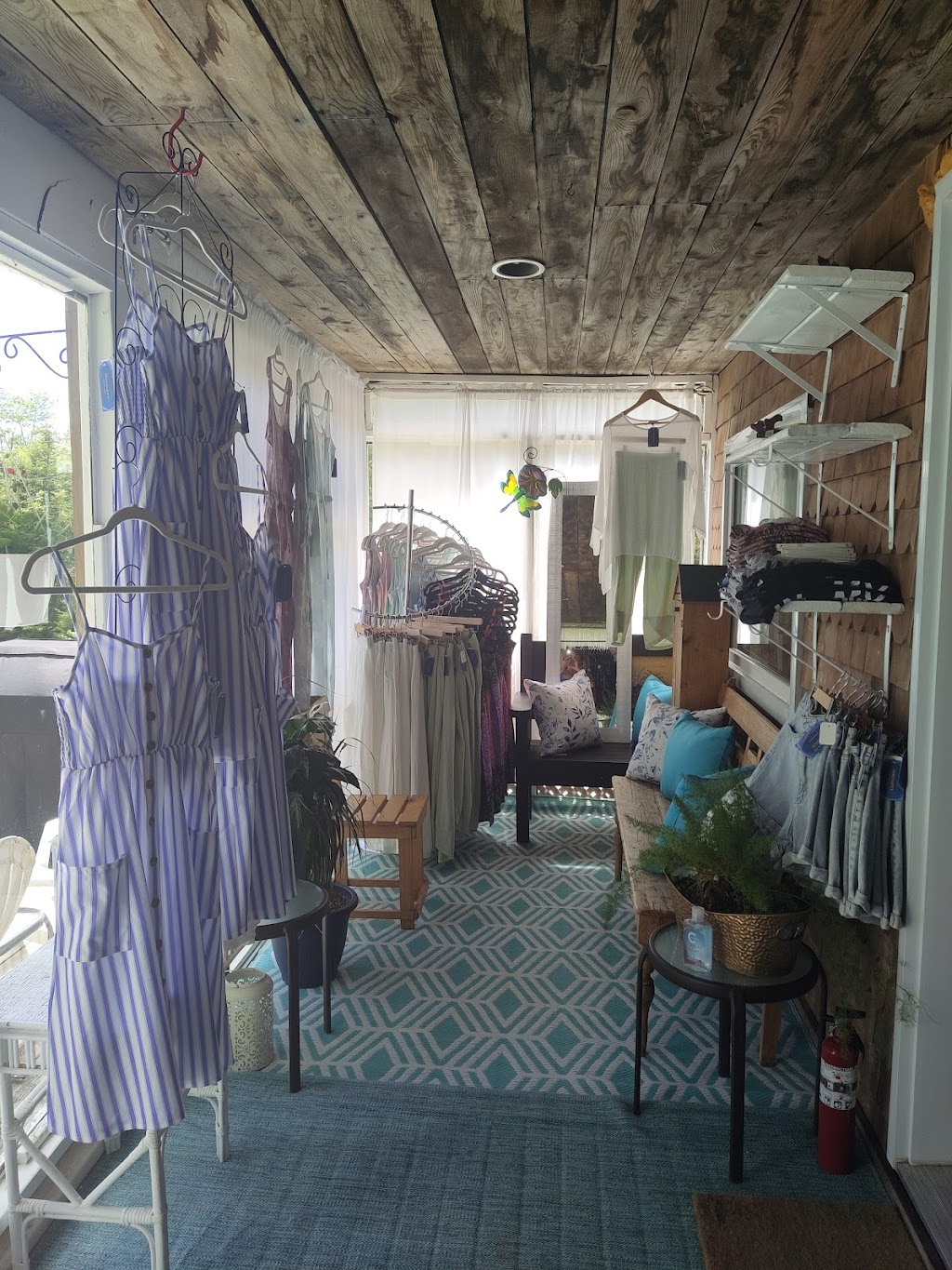 Serendipity By The Lake | 340 Sherwood Forest Rd, Sherwood, NS B0J 1J0, Canada | Phone: (902) 233-1718