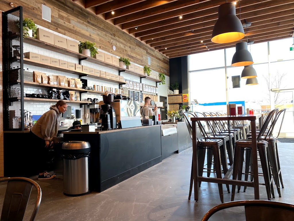 Café Dough co. | 219 Boul des Grives, Gatineau, QC J9A 0C7, Canada | Phone: (819) 595-9877