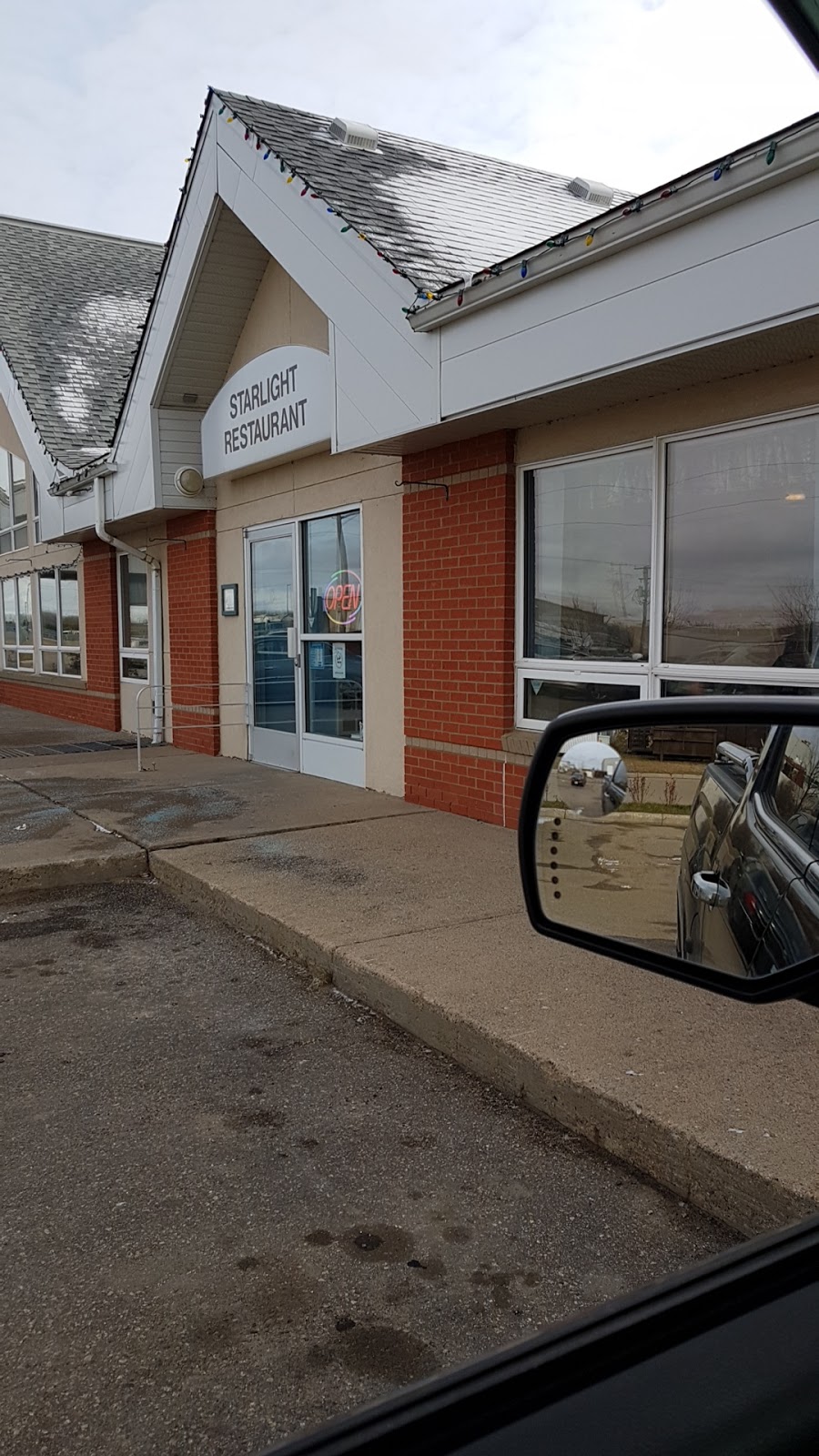 Starlight Restaurant | 457 40 St E, Prince Albert, SK S6V 1Z5, Canada | Phone: (306) 953-4130