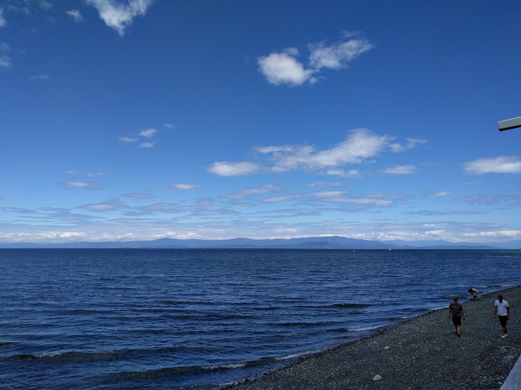 Beach House Cafe | 2775 Island Hwy W, Qualicum Beach, BC V9K 2C4, Canada | Phone: (250) 752-9626