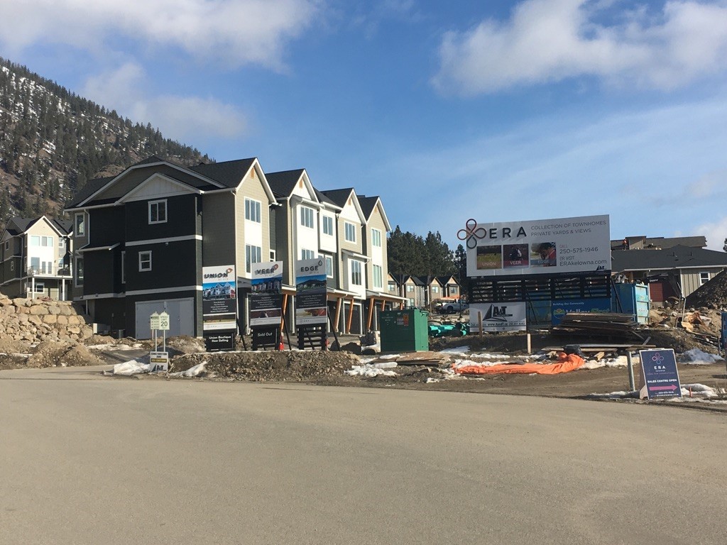 Roof Doctor | 715 Evans Ct, Kelowna, BC V1X 6G4, Canada | Phone: (250) 765-3013