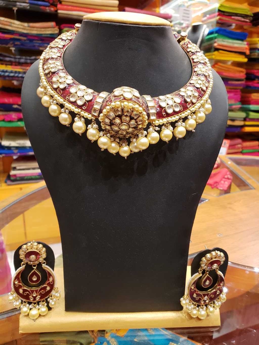 Pradon Silks | 3331 Markham Rd Unit 114, Scarborough, ON M1X 1S8, Canada | Phone: (416) 602-6555