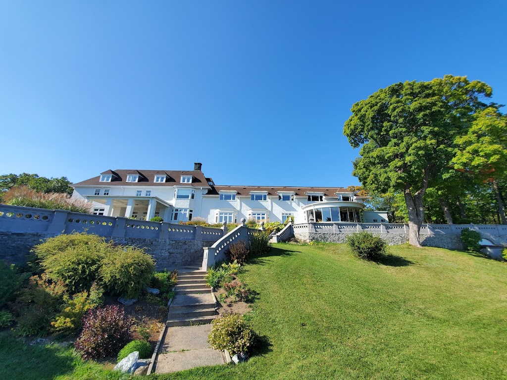 Foyer de Charité Notre-Dame DOrléans | 8169 Chem. Royal, Sainte-Pétronille, QC G0A 4C0, Canada | Phone: (418) 828-2226