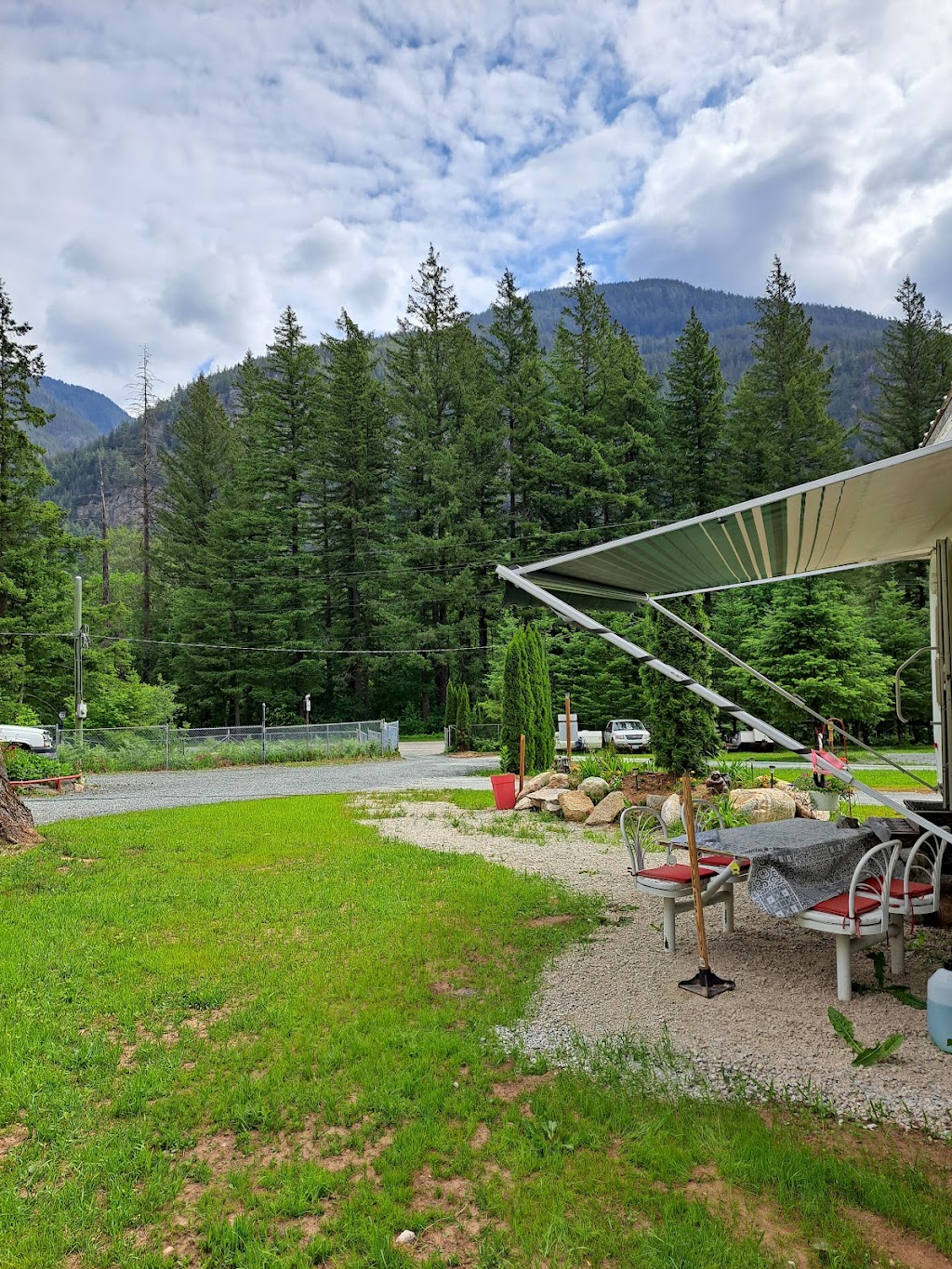 Gridlock RV Dry Camping & Storage | 28445 Trans-Canada Hwy, Hope, BC V0X 1L3, Canada | Phone: (604) 206-7158