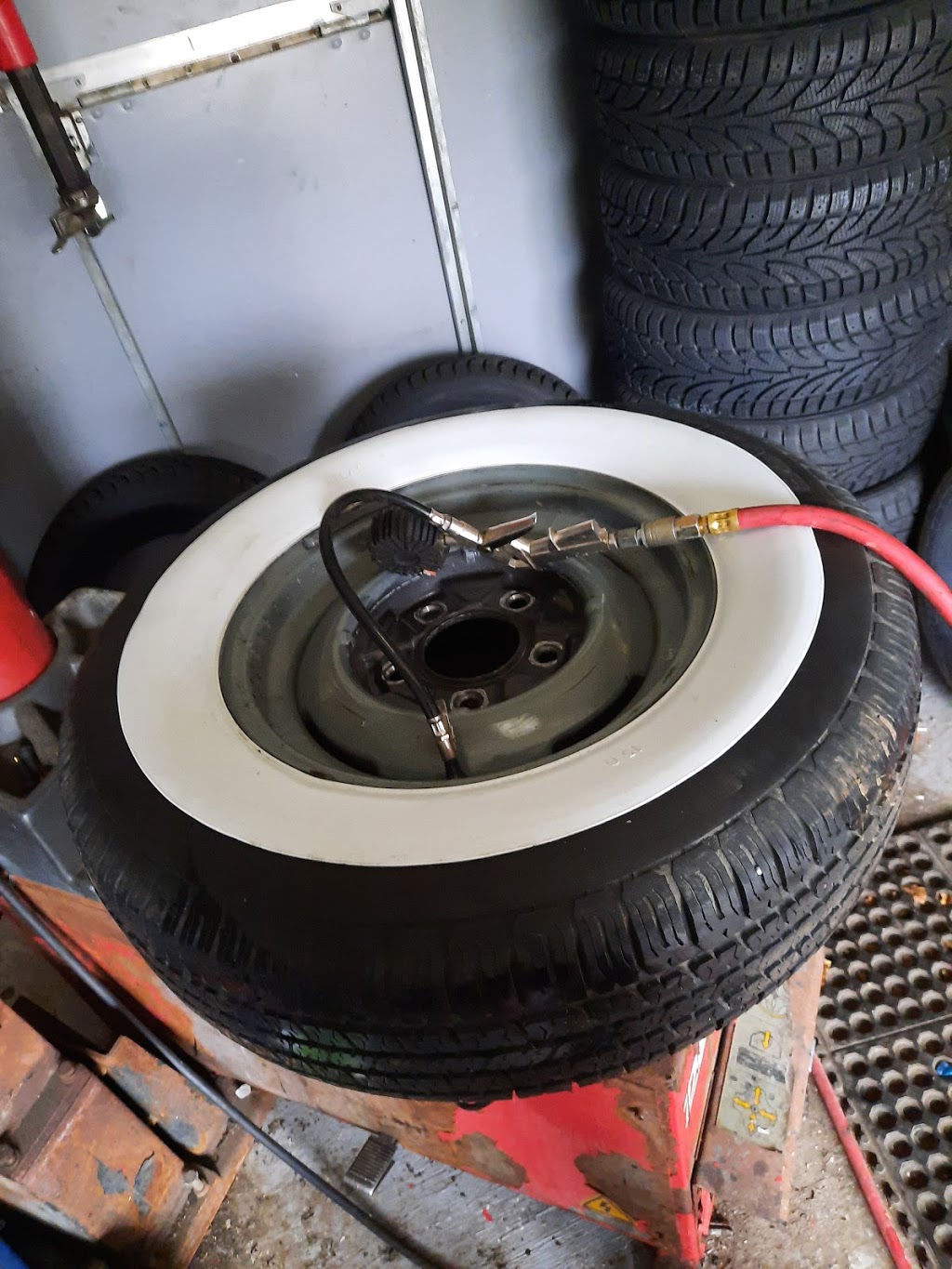 Dunlop Mobile Tire & Car Detailing Service | 438 Park St Unit# A, Victoria Harbour, ON L0K 2A0, Canada | Phone: (705) 238-7269