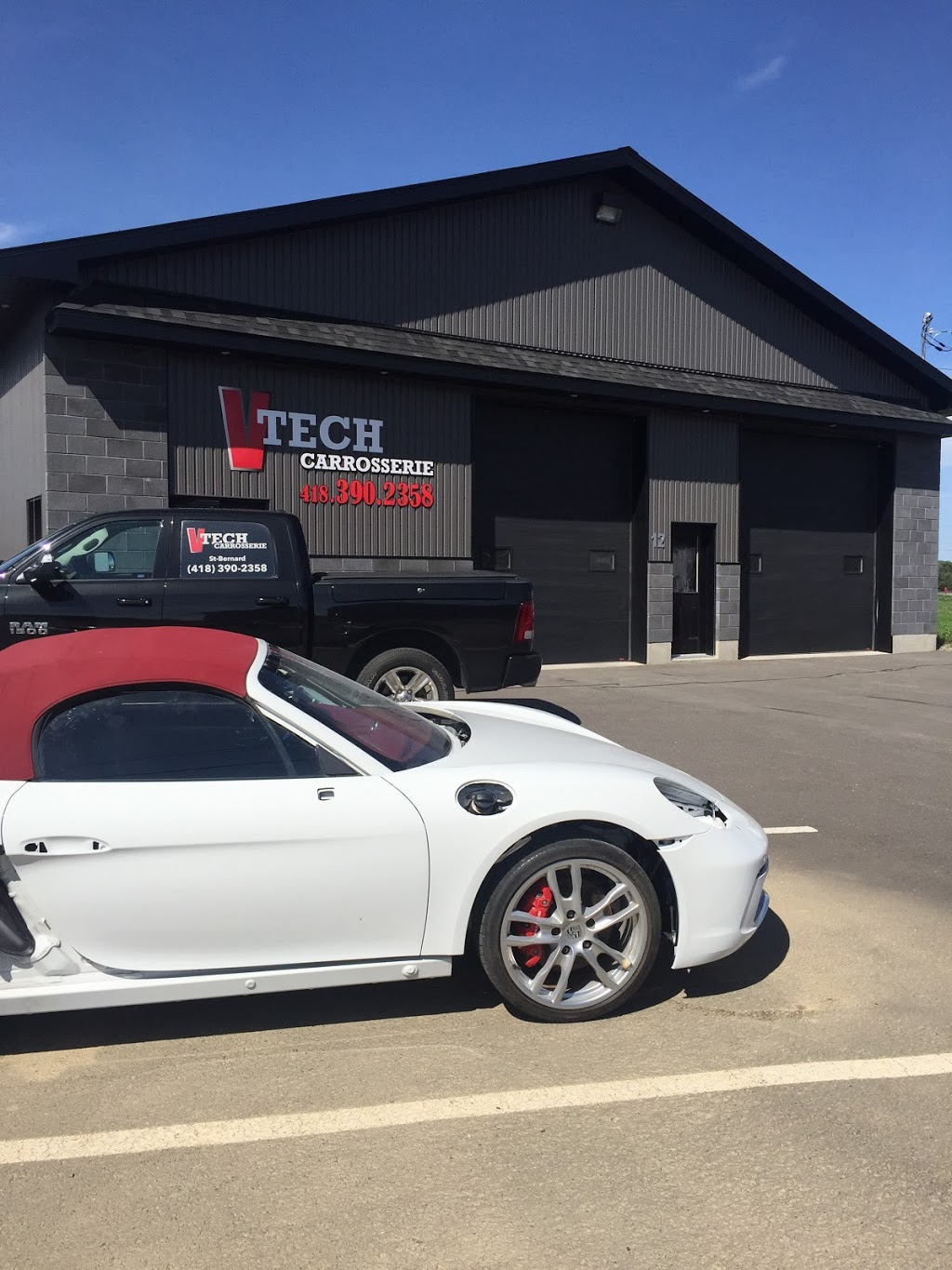 Vtech Carrosserie | 12 Rue Industrielle, Saint-Bernard, QC G0S 2G0, Canada | Phone: (418) 390-2358