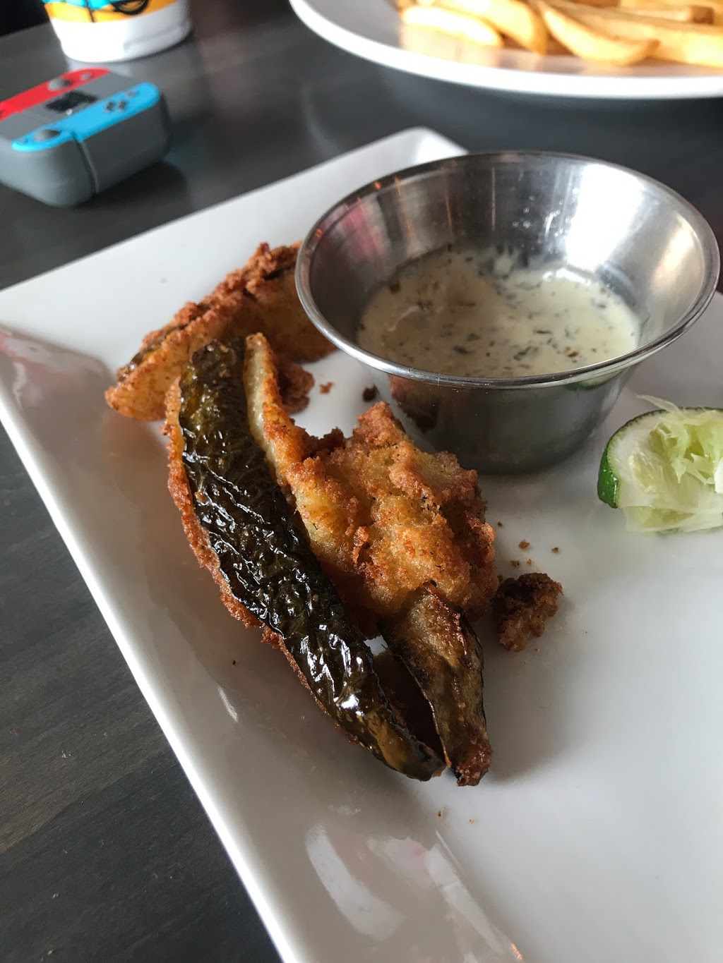 Chucks Roadhouse Bar & Grill | 65 McNaughton Ave, Wallaceburg, ON N8A 1R9, Canada | Phone: (519) 627-9900