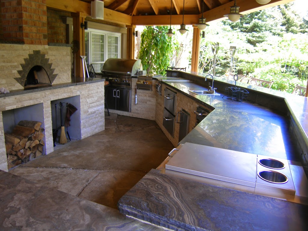 Outdoor Luxury | 95 Cousins Dr, Aurora, ON L4G 1W3, Canada | Phone: (905) 841-3100