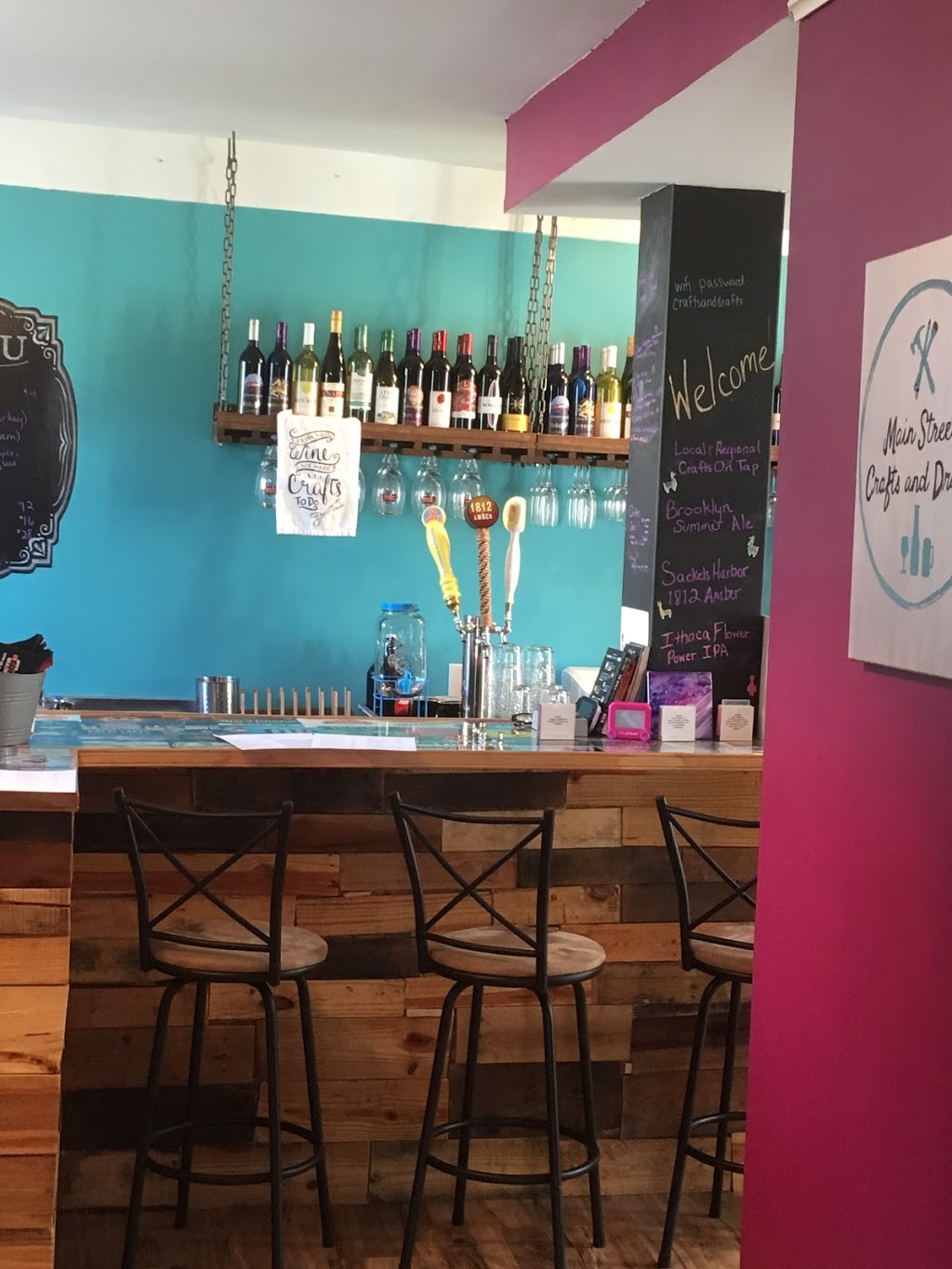 Main Street Crafts and Drafts | 201 W Main St, Sackets Harbor, NY 13685, USA | Phone: (315) 646-7146