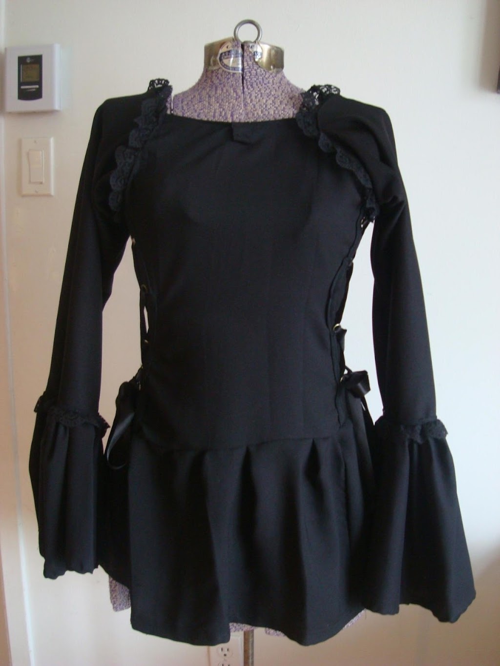 Couturière Anne-Marie Brunet | 546 Rue des Pionniers, Salaberry-de-Valleyfield, QC J6S 3P7, Canada | Phone: (450) 370-6622
