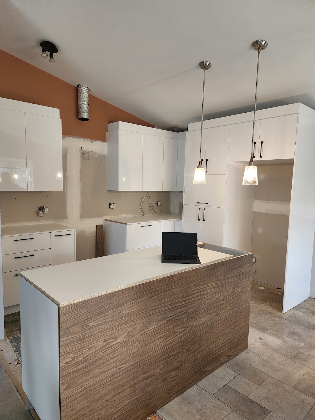 Constructions Rénovations MRB | 4043 Rue Brodeur, Sherbrooke, QC J1L 1K4, Canada | Phone: (819) 574-0692