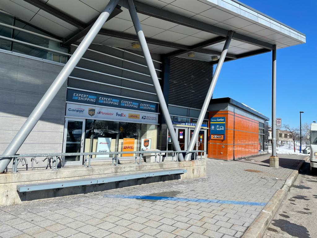 DHL Express ServicePoint | Terminus Cartier commerce, 44 Boulevard des Laurentides #8, Laval, QC H7G 2S6, Canada | Phone: (450) 256-0215