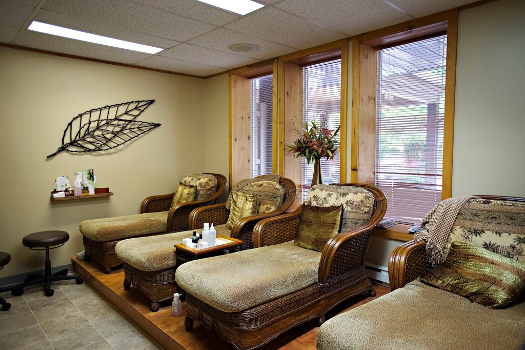 Lakeside Spa At Oakwood Resort | 70671 Bluewater Hwy, Grand Bend, ON N0M 1T0, Canada | Phone: (519) 238-7334