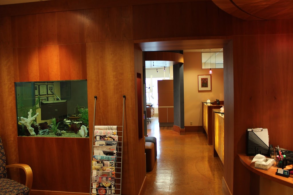 Canadian Aligner Club North Vancouver Harbourside | 889 Harbourside Dr #260, North Vancouver, BC V7P 3S1, Canada | Phone: (604) 986-9521