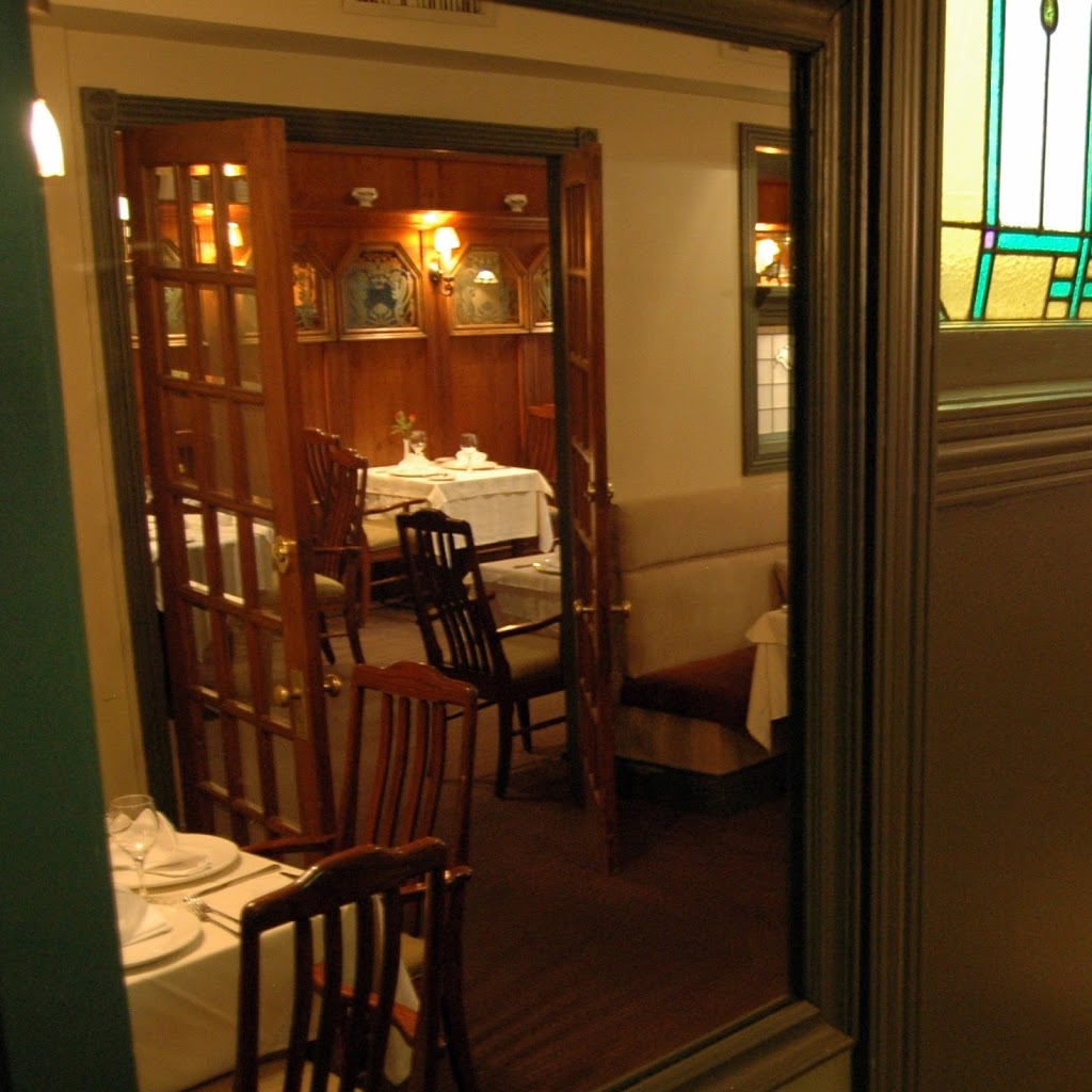 Chartreuse Restaurant & Longchamp Pub | restaurant | 10512 Islington Ave, Kleinburg, ON L0J 1C0, Canada | 9058930475 OR +1 905-893-0475