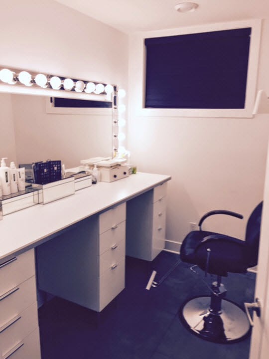 Imaans Studio | 284 Windermere Ct W, London, ON N6G 4J5, Canada | Phone: (519) 471-3815