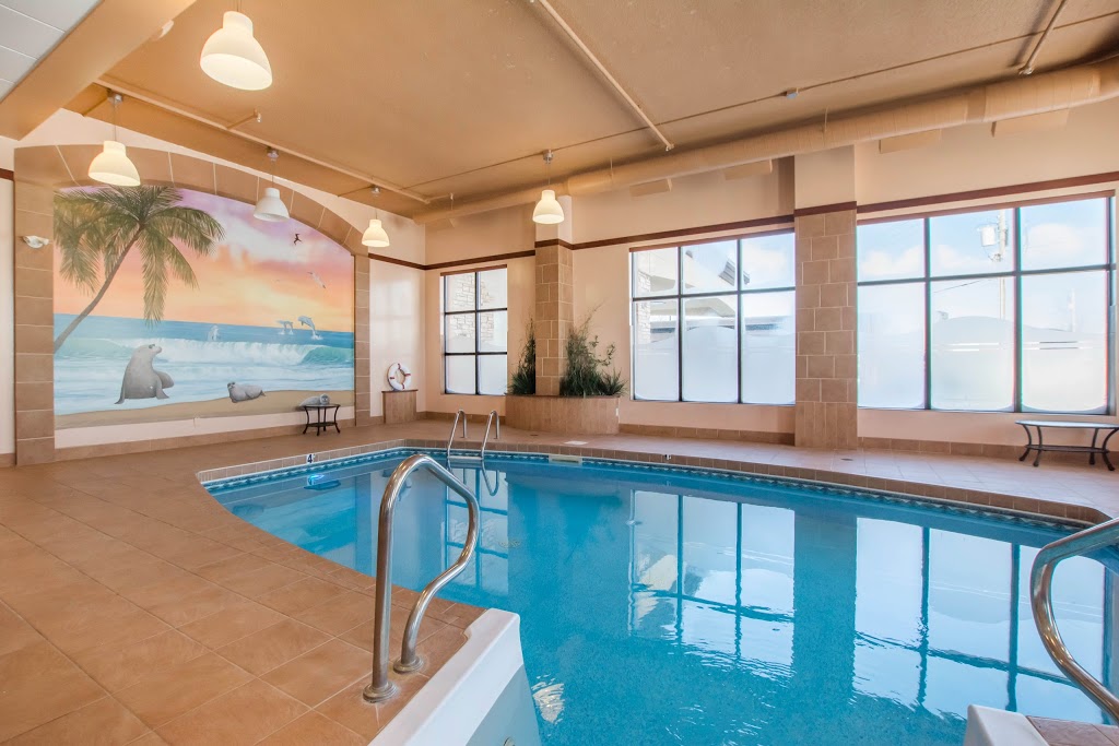 Quality Inn & Suites | 5800 Rue des Arpents, Lévis, QC G6V 0B5, Canada | Phone: (418) 833-1212