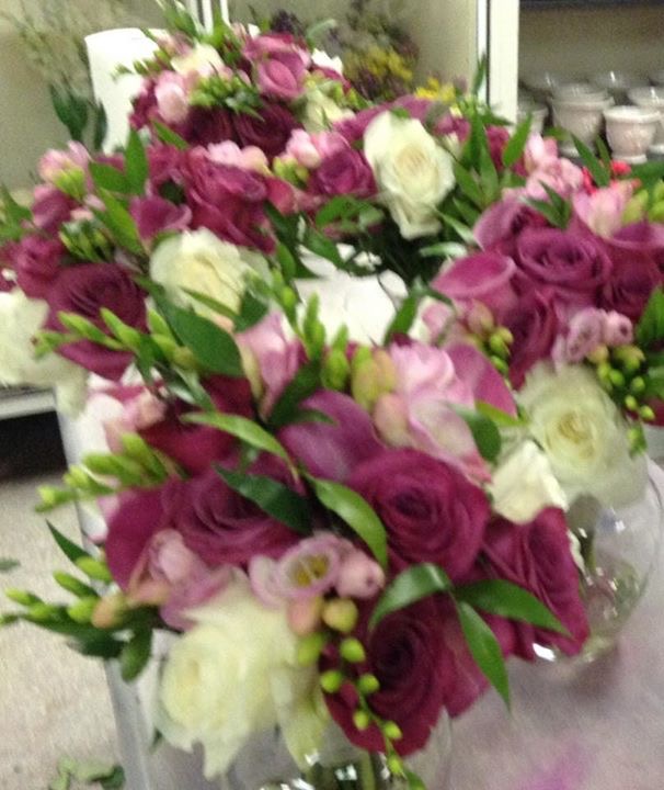 Thoughtful Gifts & Flowers | 241 Hanlan Rd #4, Woodbridge, ON L4L 3R7, Canada | Phone: (905) 266-2214
